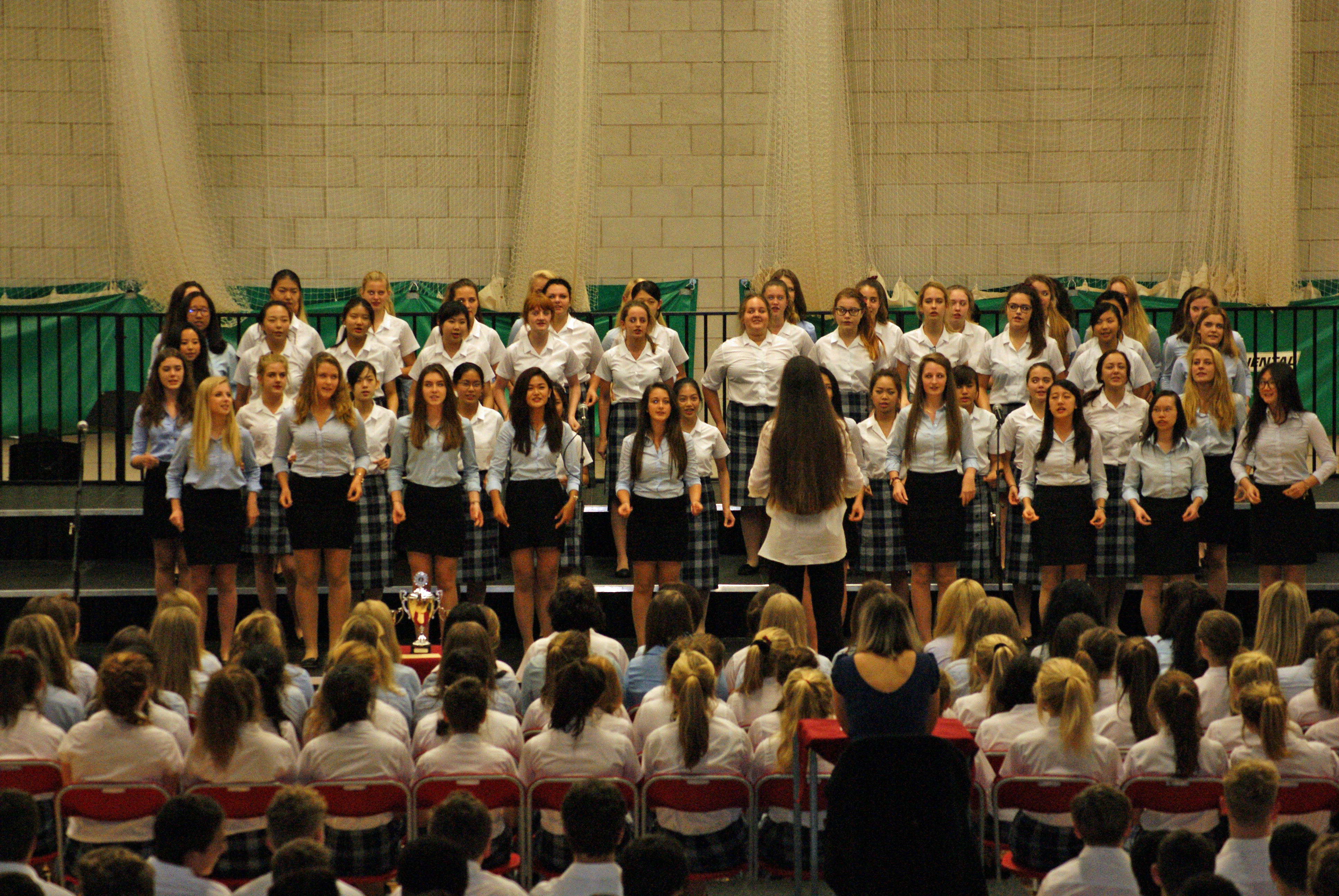 Mary Windsor - House Song 2014